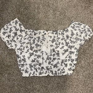 Roxy white floral off the shoulder crop top size L